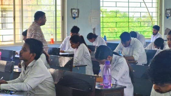 होम्योपैथिक कॉलेज परसपानी में वार्षिक परीक्षा आयोजित