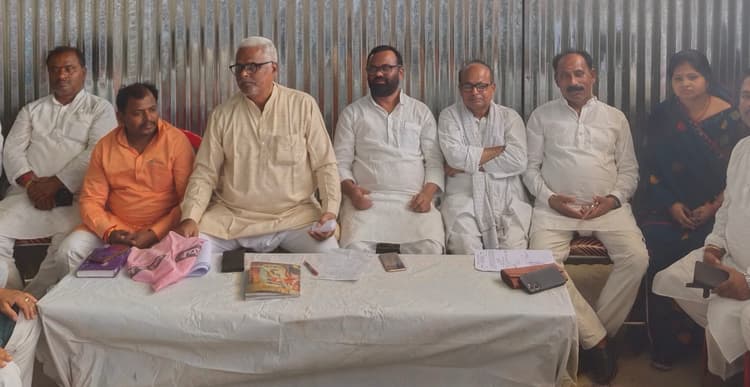 Madhubani News : पहलगाम की घटना में शामिल आतंकियों को मिले कड़ी सजा