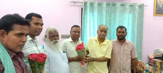 झामुमो केंद्रीय सचिव को समस्याओं से कराया अवगत