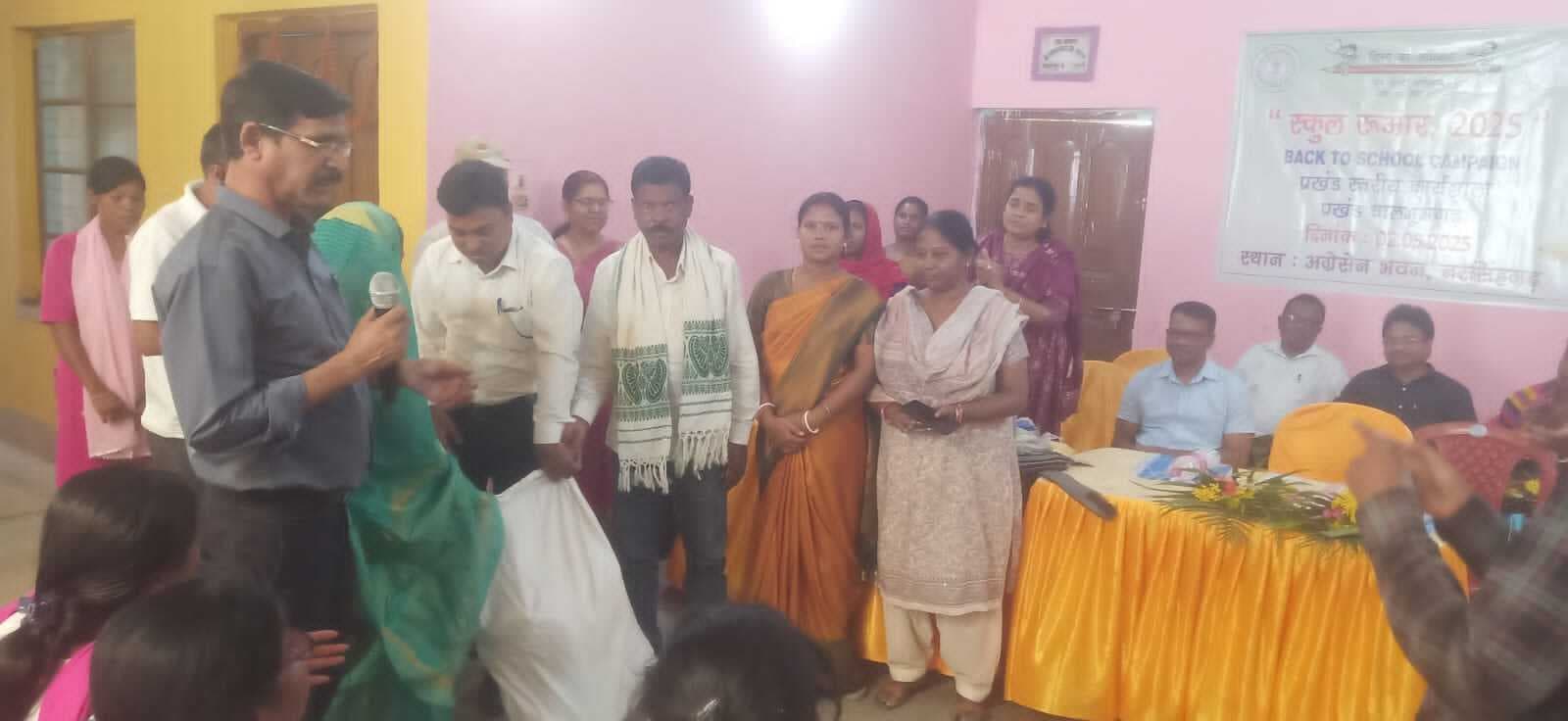 East Singhbhum News : ड्रॉप आउट बच्चों को दोबारा स्कूल लाने का संकल्प