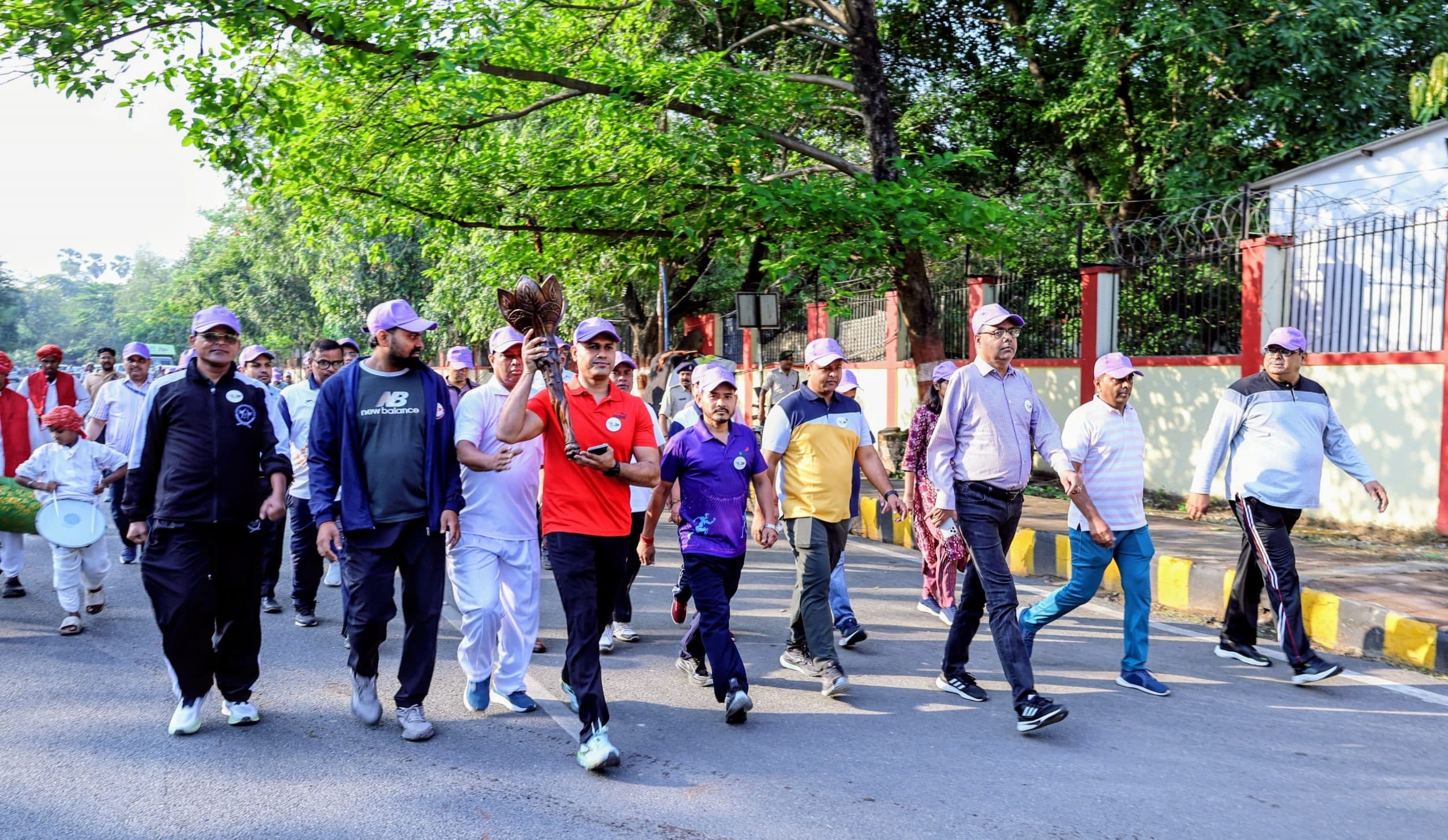 Patna News : शहीद स्मारक से इको पार्क तक निकाली गयी टॉर्च परेड