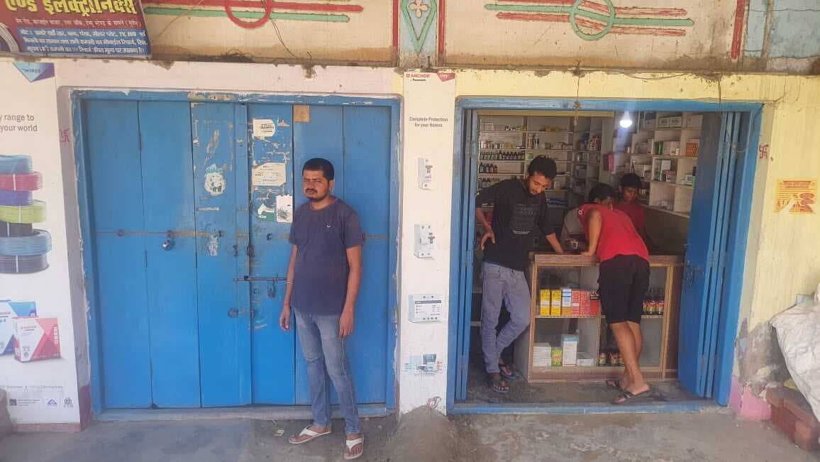 चार दुकानों में चोरी, पुलिस की तत्परता से सामान बरामद