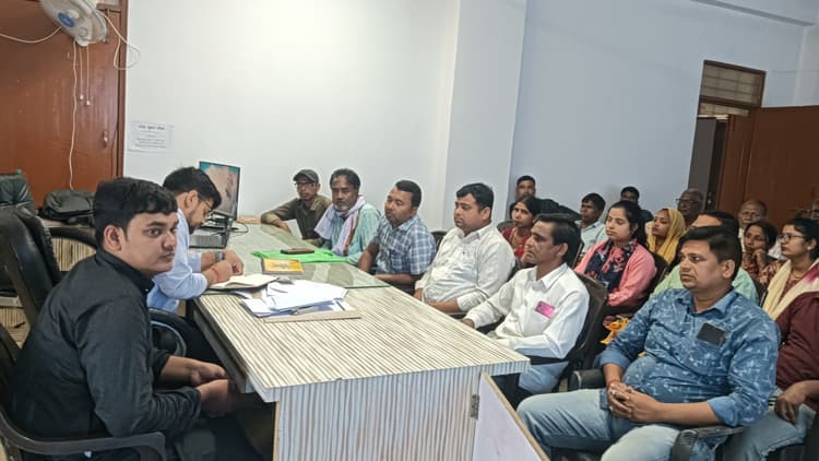 ग्राम कचहरी संचालन पर की विस्तृत चर्चा