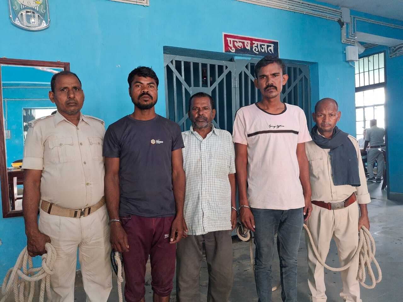 वर्षों से फरार तीन वारंटियों को भेजा गया जेल