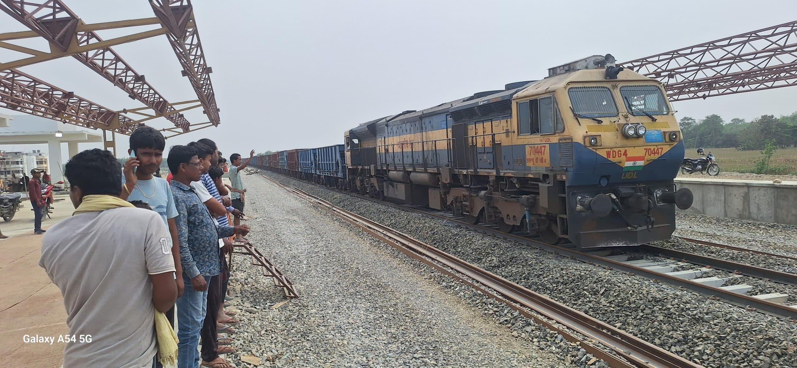 मालगाड़ी के परिचालन से लोगों में खुशी