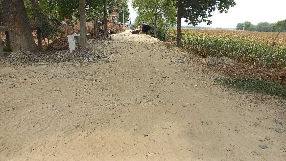 नयाटोला भंडारतल से गड़ैया सड़क निर्माण में अनियमितता का आरोप