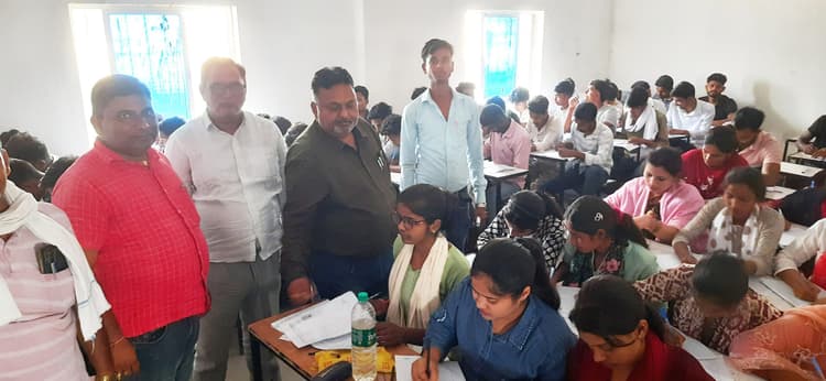 Aurangabad News : जंगबहादुर कॉलेज में स्नातक की परीक्षा जारी