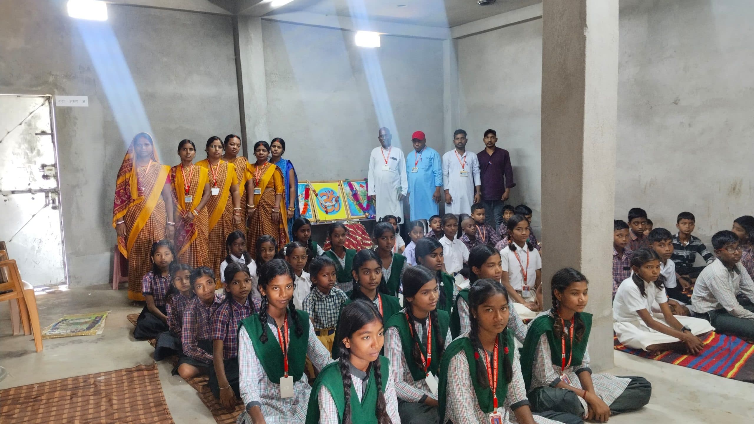 Giridih News :सरस्वती शिशु विद्या मंदिर में बाल संसद व कन्या भारती का गठन