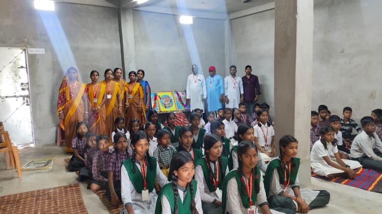 Giridih News :सरस्वती शिशु विद्या मंदिर में बाल संसद व कन्या भारती का गठन