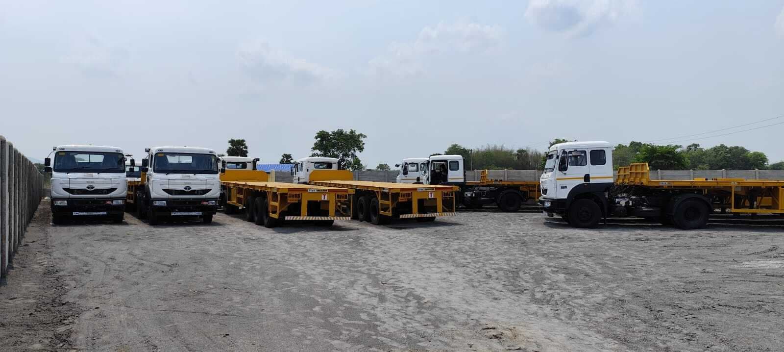 East Singbhum News : यार्ड में खड़े छह ट्रेलरों से 1.20 लाख रुपये की 12 बैटरियां चोरी