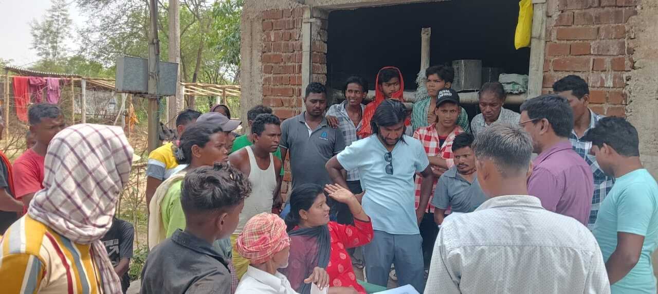 East Singhbhum News : अतिक्रमण हटाने पहुंचे सीओ और पुलिसकर्मियों का विरोध, बैरंग लौटे