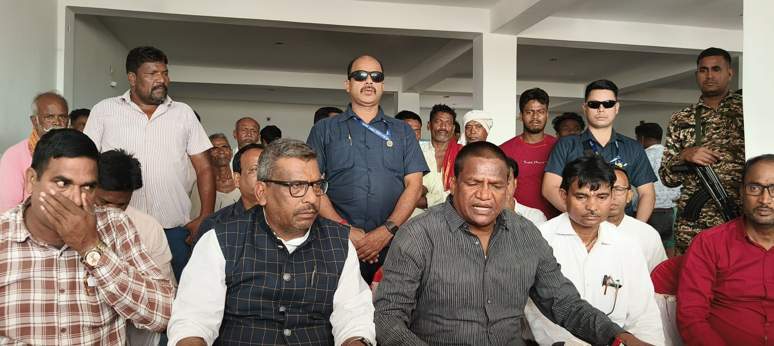 Dhanbad News : ढुलू महतो ने भू-माफियाओं व अवैध कारोबारियों को जमकर कोसा