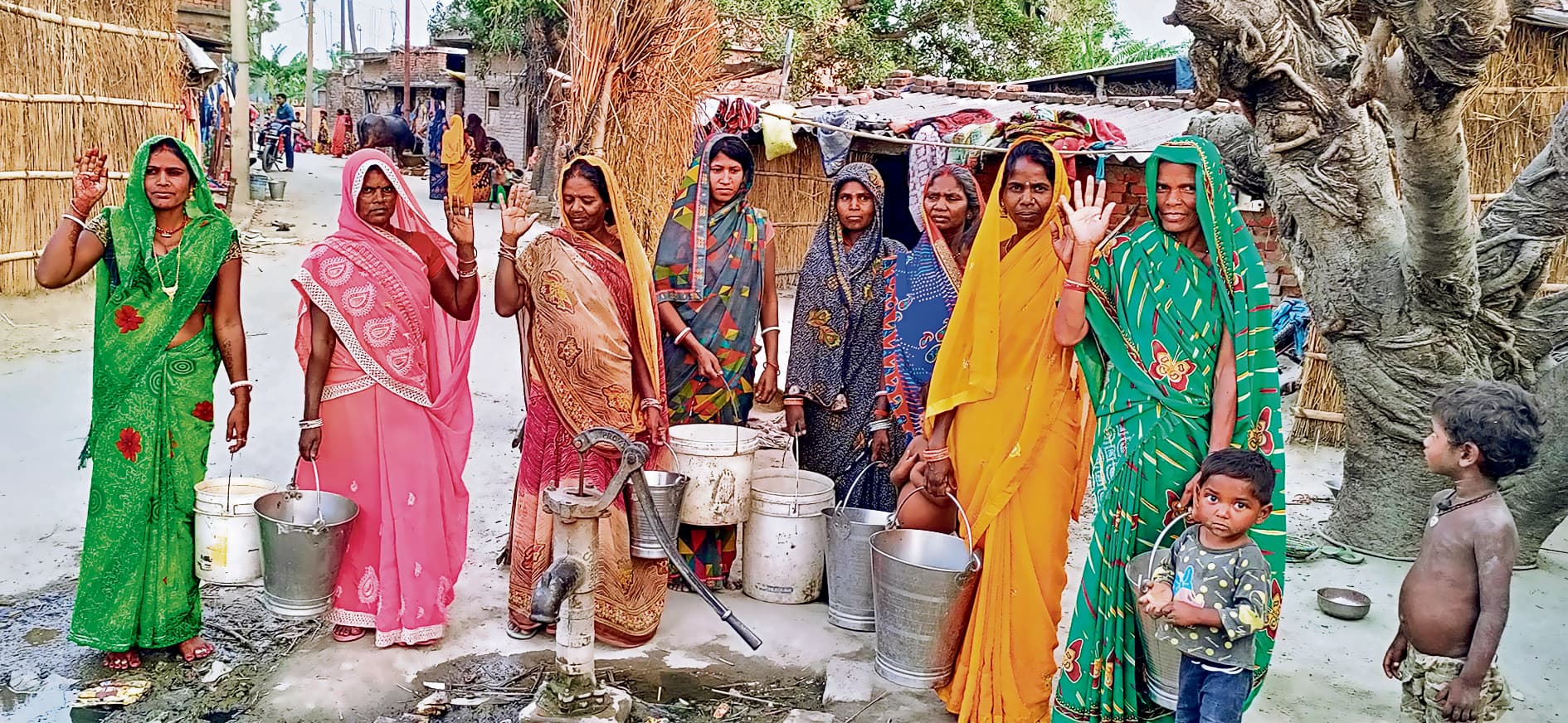 hajipur news. महादलित टोले के कई घरों में आज तक नहीं पहुंचा नलजल