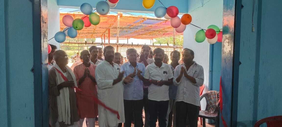 मुखिया ने एक सौ एमटी के गोदाम का किया उद्घाटन