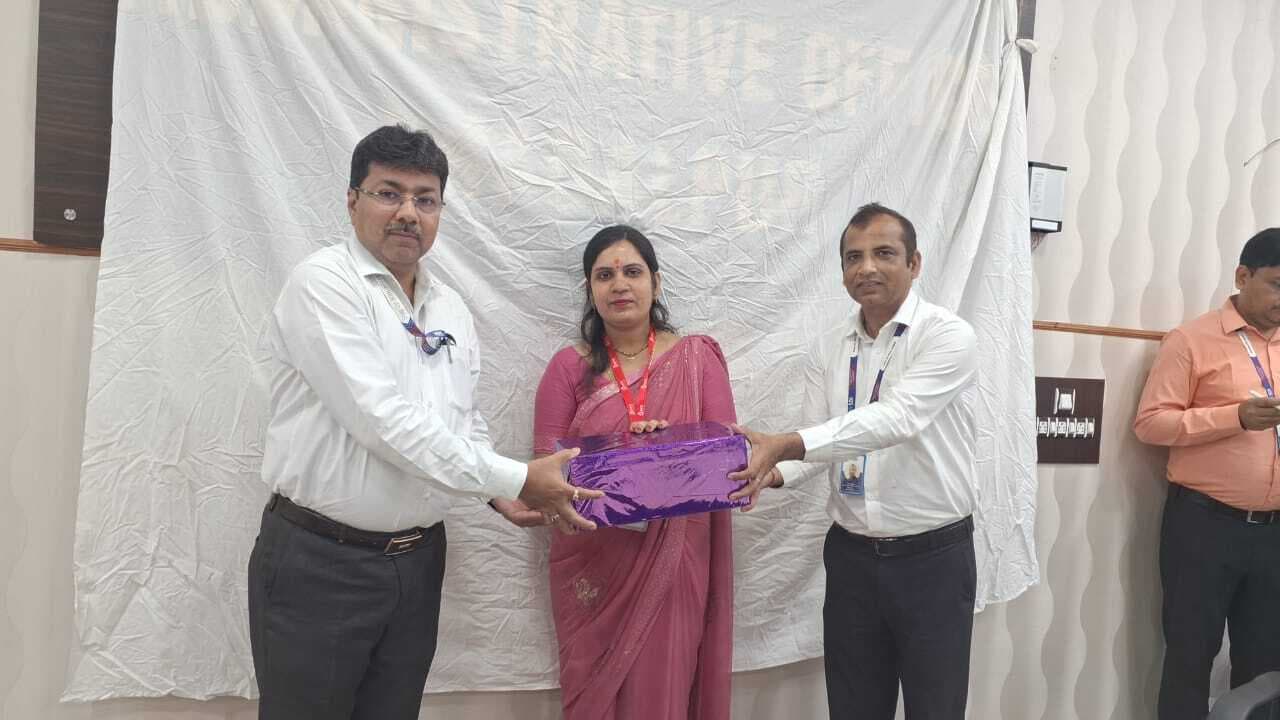 बेहतर कार्य के लिए अमर व अभिलाषा भागलपुर में हुए पुरस्कृत