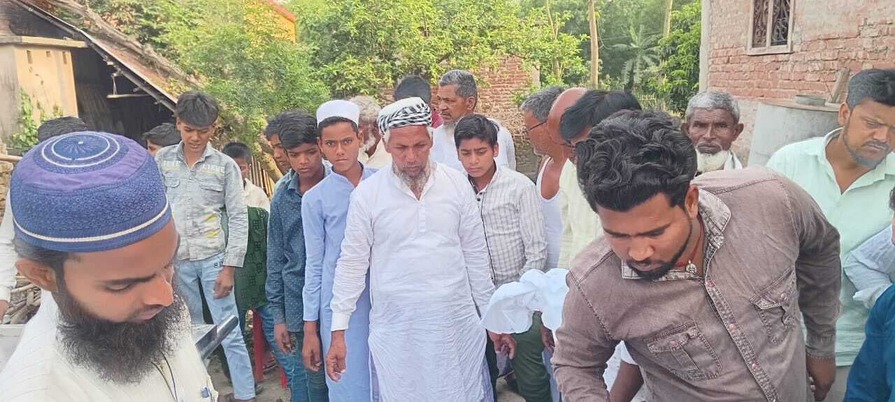 ट्रैक्टर का टायर बदल रहे मजदूर को अज्ञात वाहन ने रौंदा, इलाज के दौरान मौत