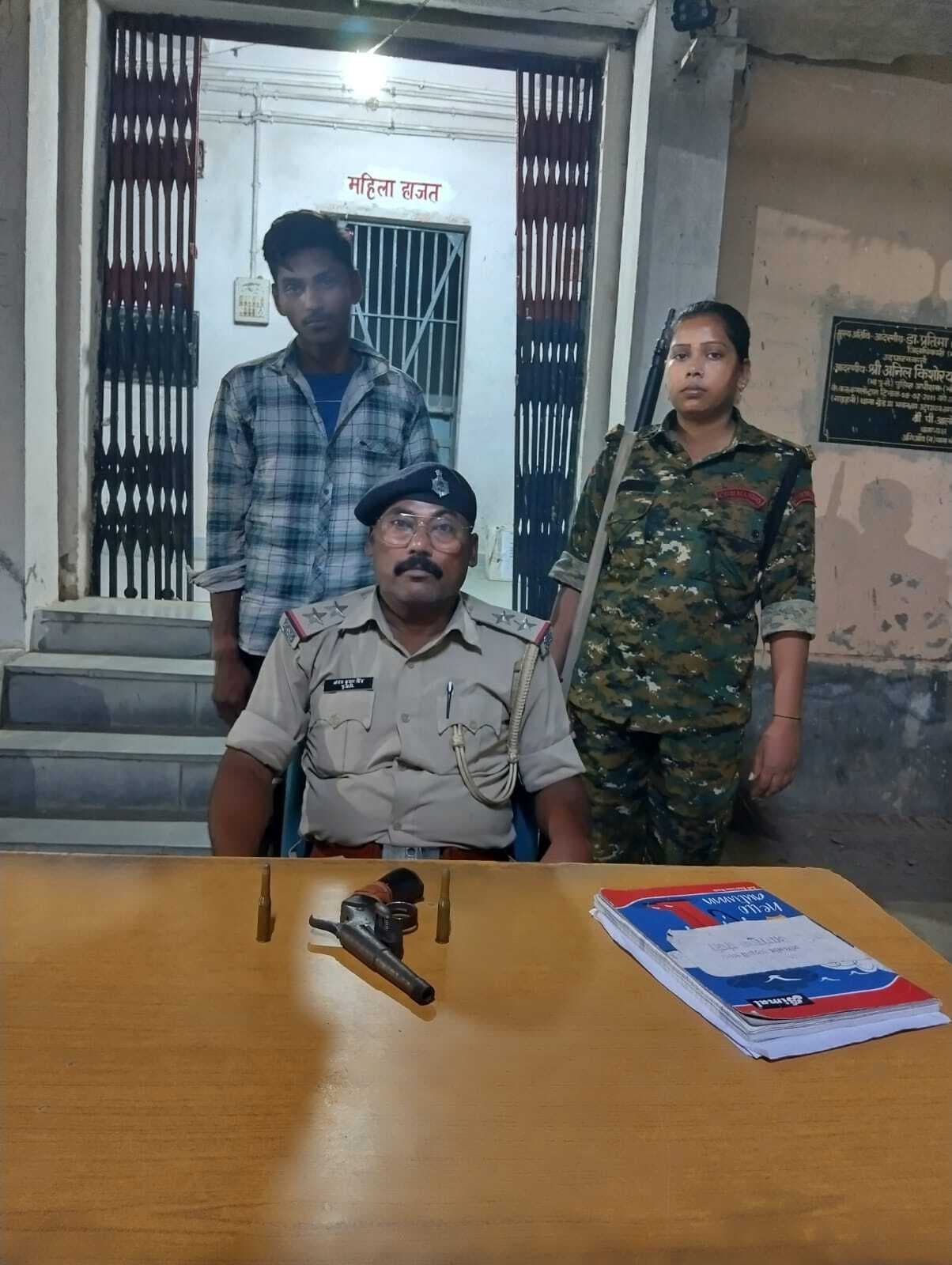 एक कट्टा के साथ युवक गिरफ्तार, भेजा जेल