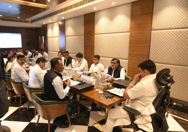 Ranchi News : उत्पादन के साथ गुणवत्ता और सुरक्षा भी है महत्वपूर्ण : मंत्री