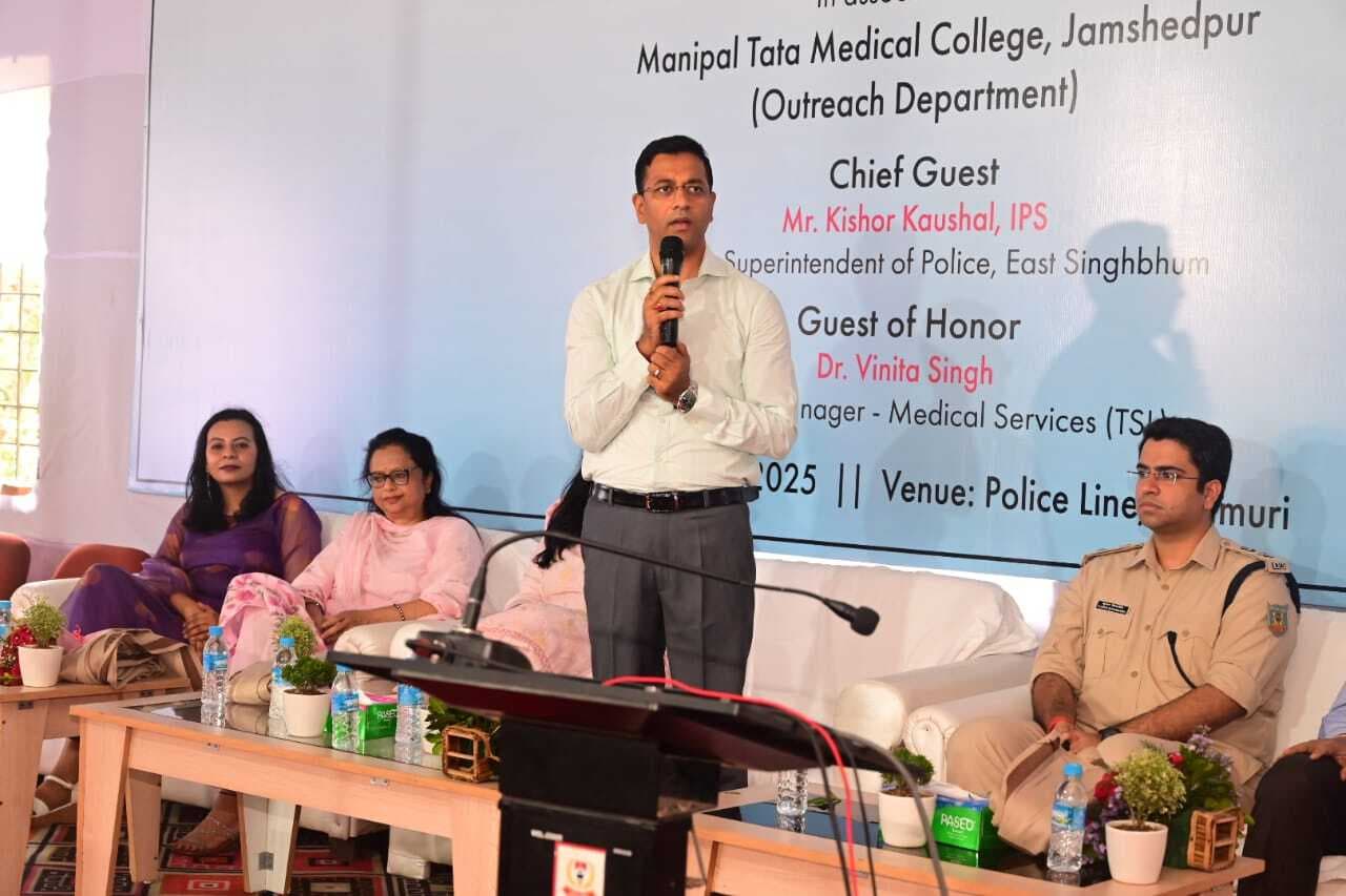 Jamshedpur news. स्वस्थ रहने के लिए नियमित जांच जरूरी : एसएसपी