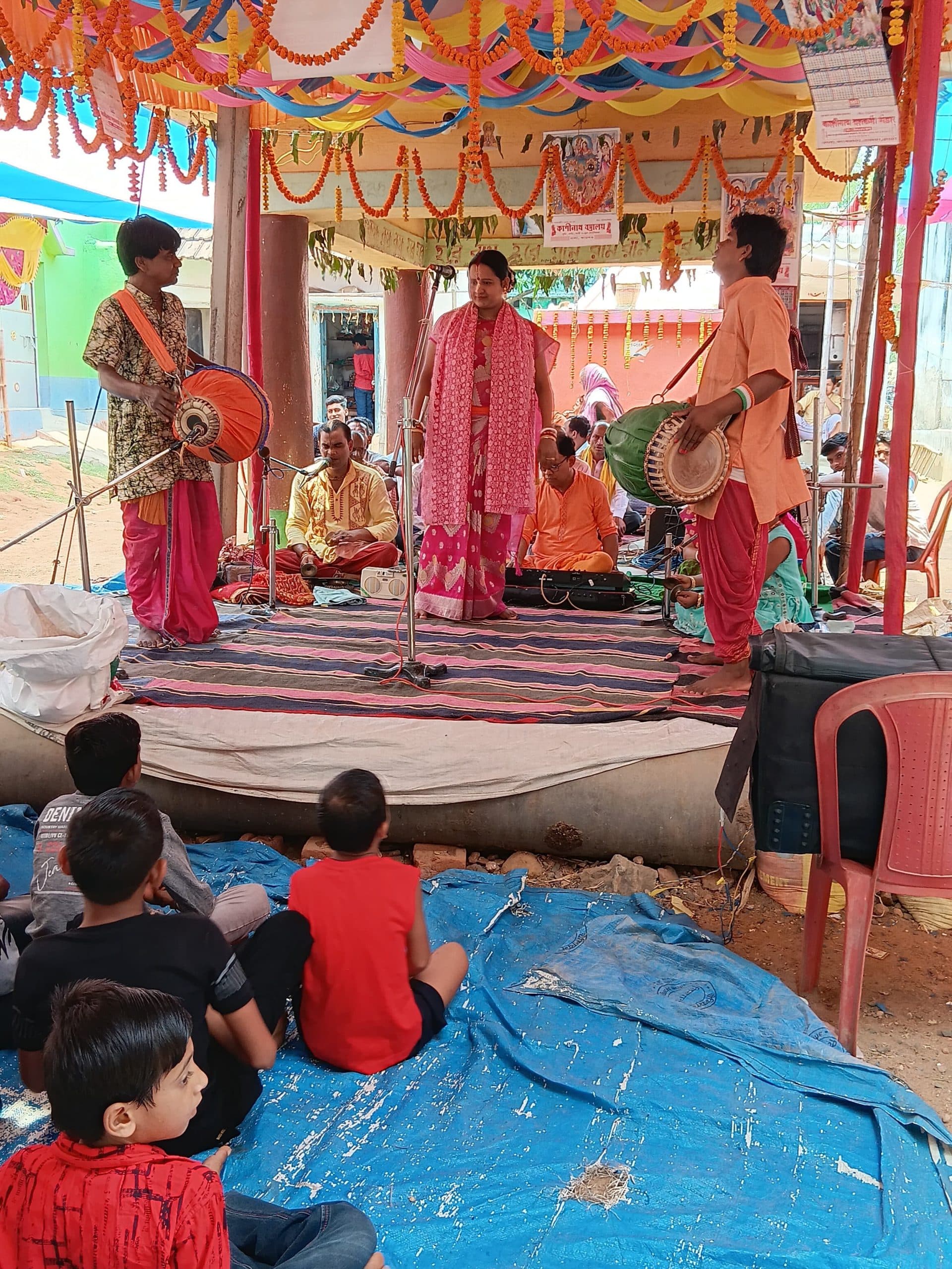 कुंजविलास व नर-नारायण सेवा के साथ हरिनाम संकीर्तन संपन्न