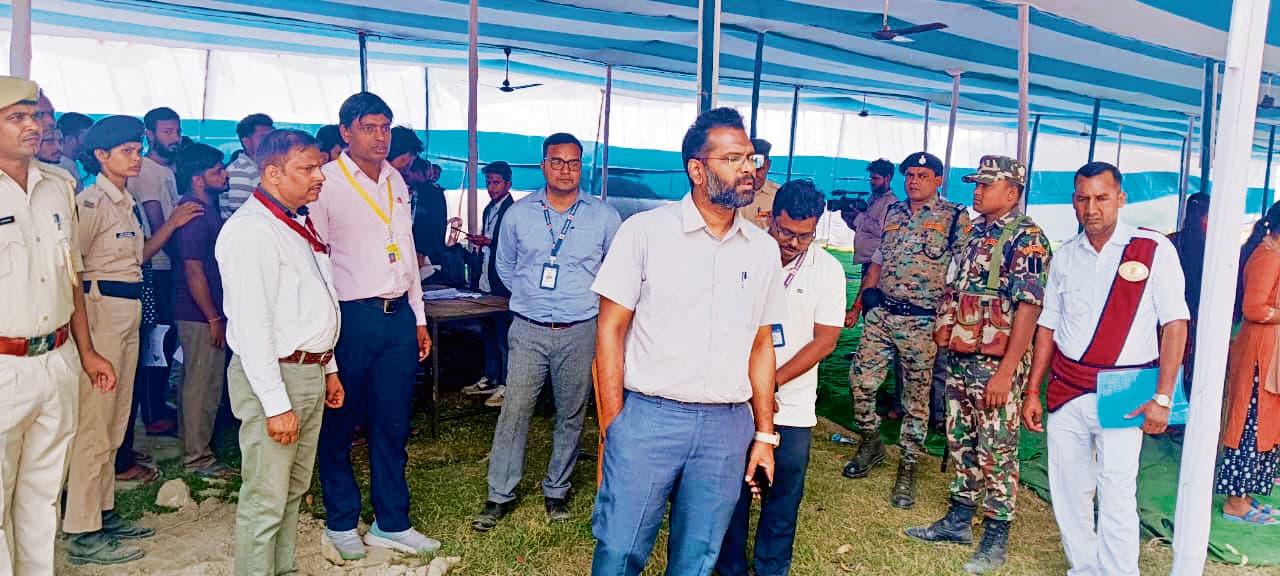 Gopalganj News  : दौड़ो, कूदो, फेंको..., होमगार्ड की नौकरी पक्की करो