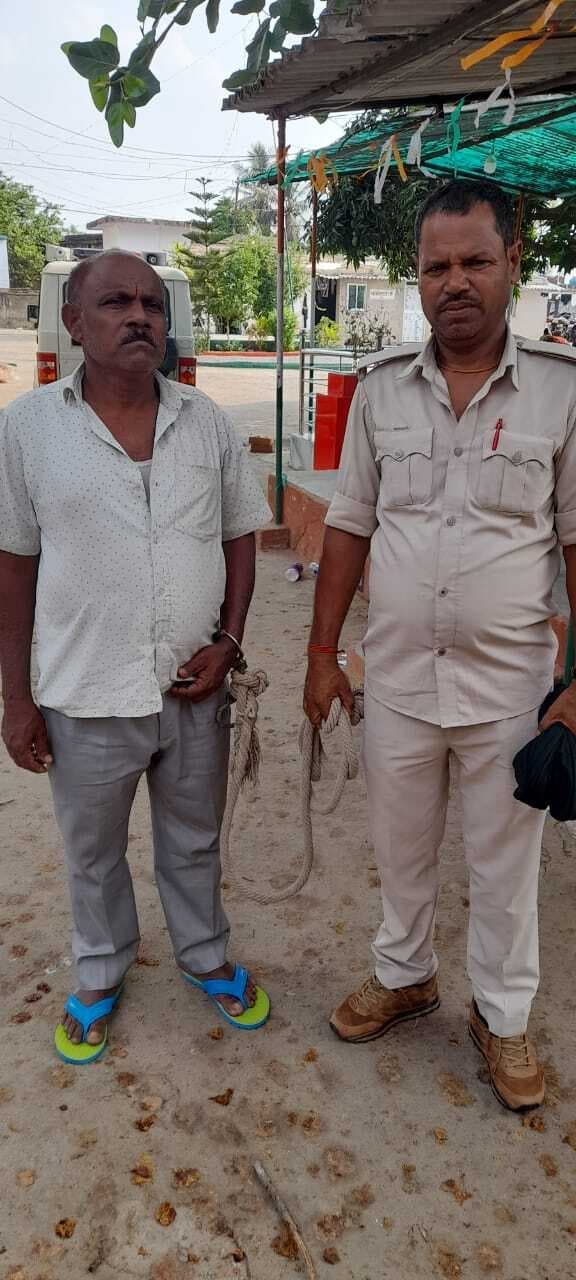 चंगेरी गांव से आर्म्स एक्ट का वांछित अभियुक्त गिरफ्तार