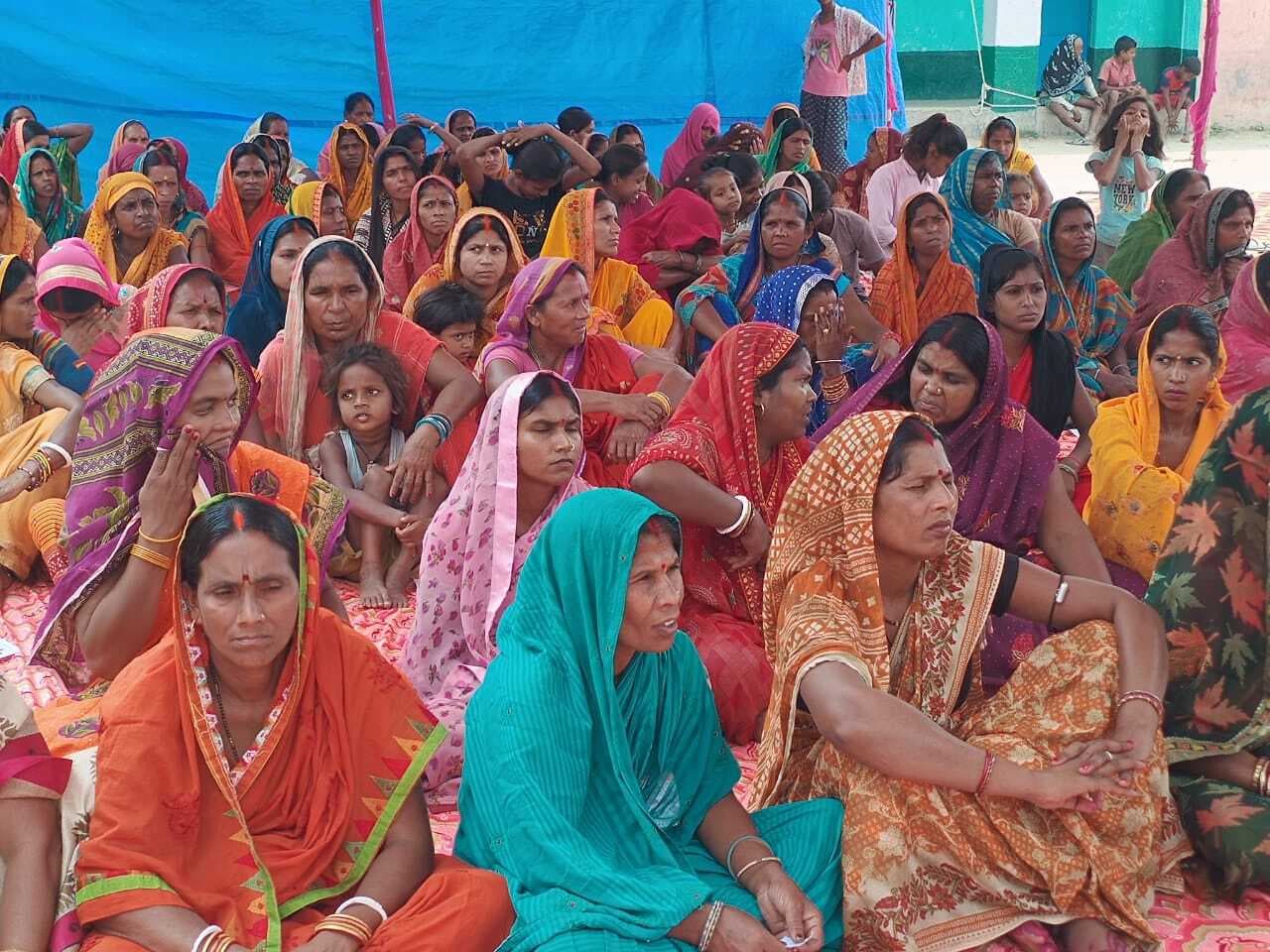 महिला संवाद कार्यक्रम में योजनाओं की दी गयी जानकारी