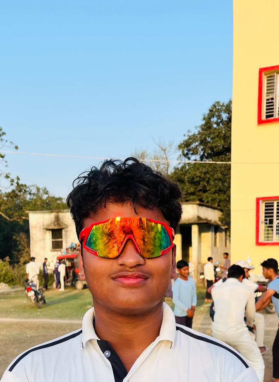 Madhubani News : अंडर 16 क्रिकेट टूर्नामेंट का उप कप्तान बने उज्ज्वल राज