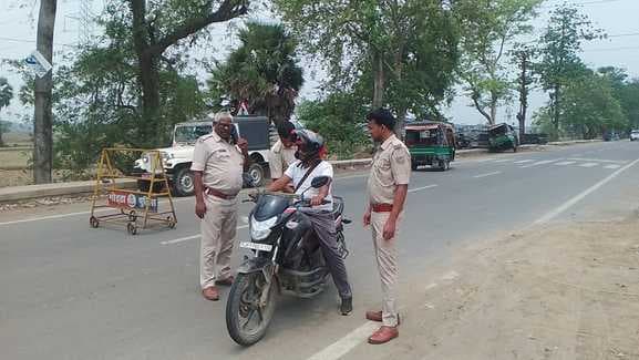 बलबड्डा पुलिस ने चलाया वाहन जांच अभियान, चेतावनी देकर छोड़ा