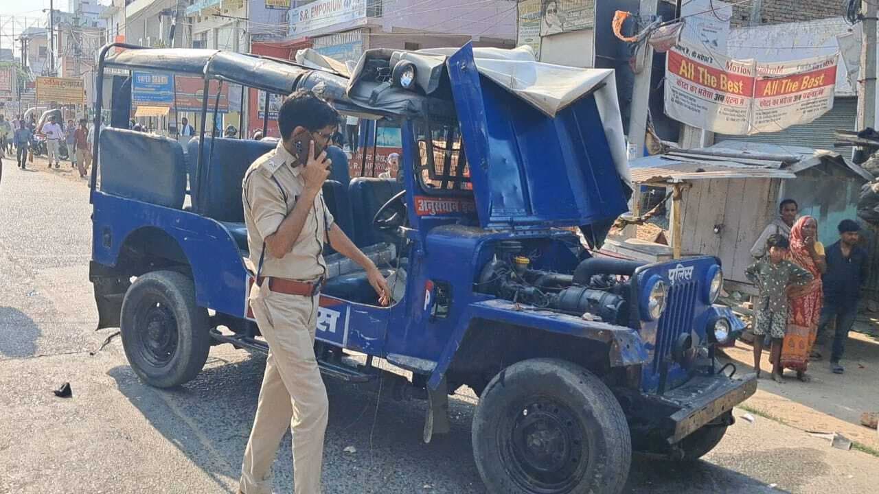 Samastipur News:सड़क जाम कर पुलिस वाहन में तोड़फोड करने मामले में प्राथमिकी दर्ज