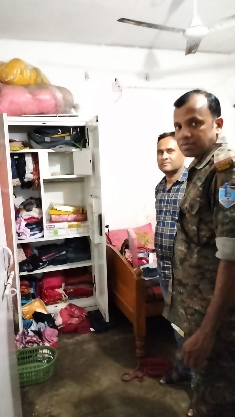 Dhanbad News: टाटाकर्मी के फ्लैट में पांच लाख के गहने चोरी