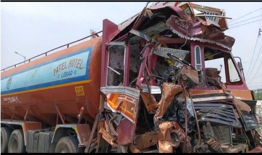 Dhanbad News : जीटी रोड पर एक के पीछे एक टकराये कई वाहन, टैंकर चालक जख्मी