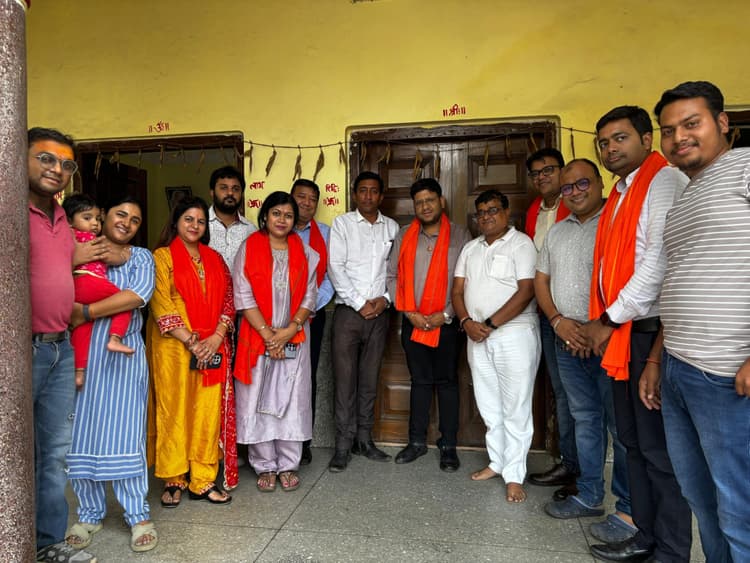 Dhanbad News : मारवाड़ी युवा मंच के प्रांतीय अध्यक्ष ने सदस्यों के साथ की बैठक