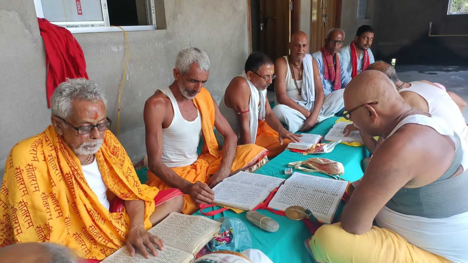 खाक चौक ठाकुरबाड़ी में अखंड रामधुनी यज्ञ शुरू