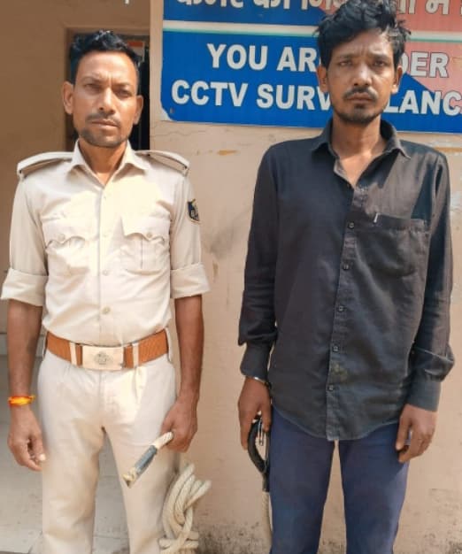 खरहिया से 23 लीटर देसी शराब के साथ धंधेबाज गिरफ्तार