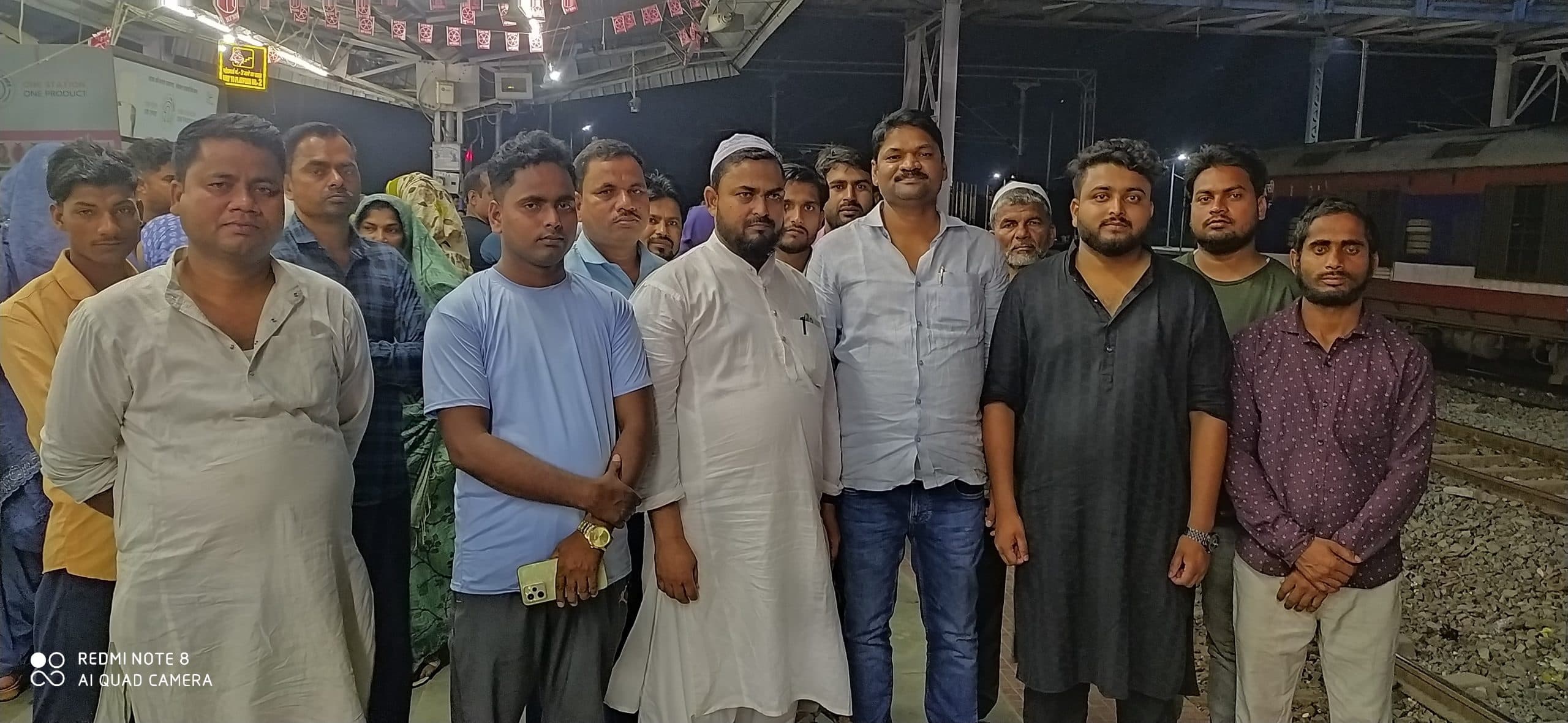 हाजियों का जत्था मक्का मदीना रवाना