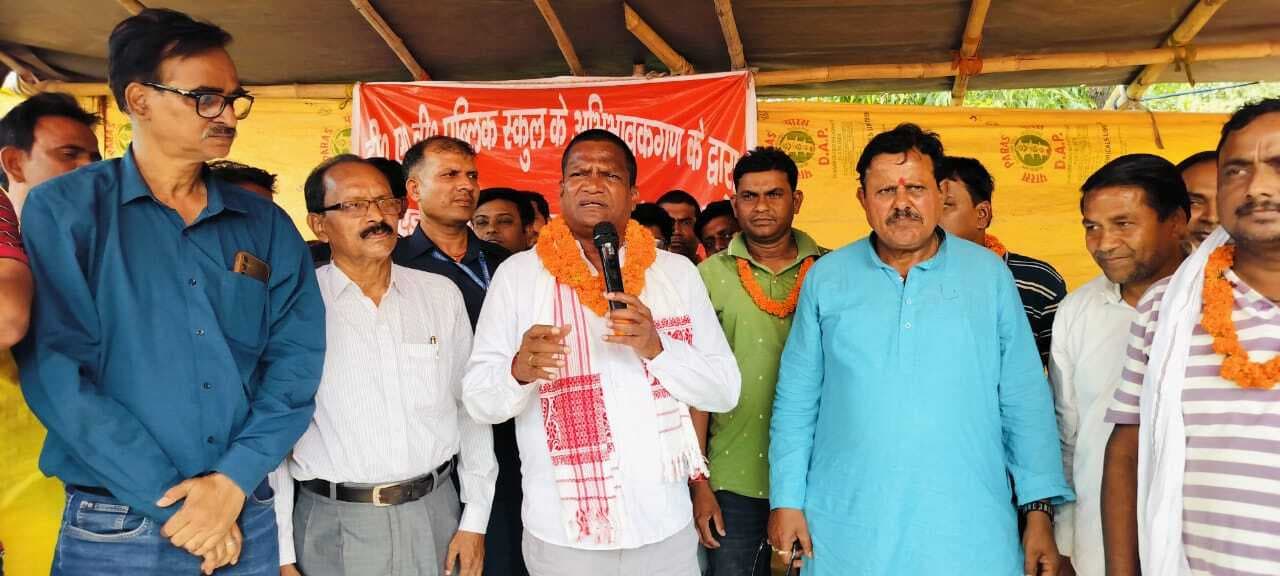 Dhanbad News : बाघमारा की तरह निरसा के लोकल सेल मजदूरों को भी मिलेगा न्याय : ढुलू