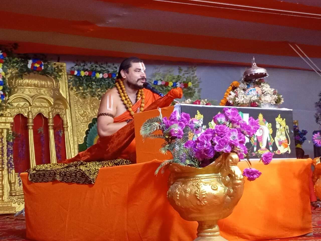 कंबल बाबा के चमत्कारिक उपचार के लिए यज्ञस्थल पर उमड़ा श्रद्धालुओं का सैलाब