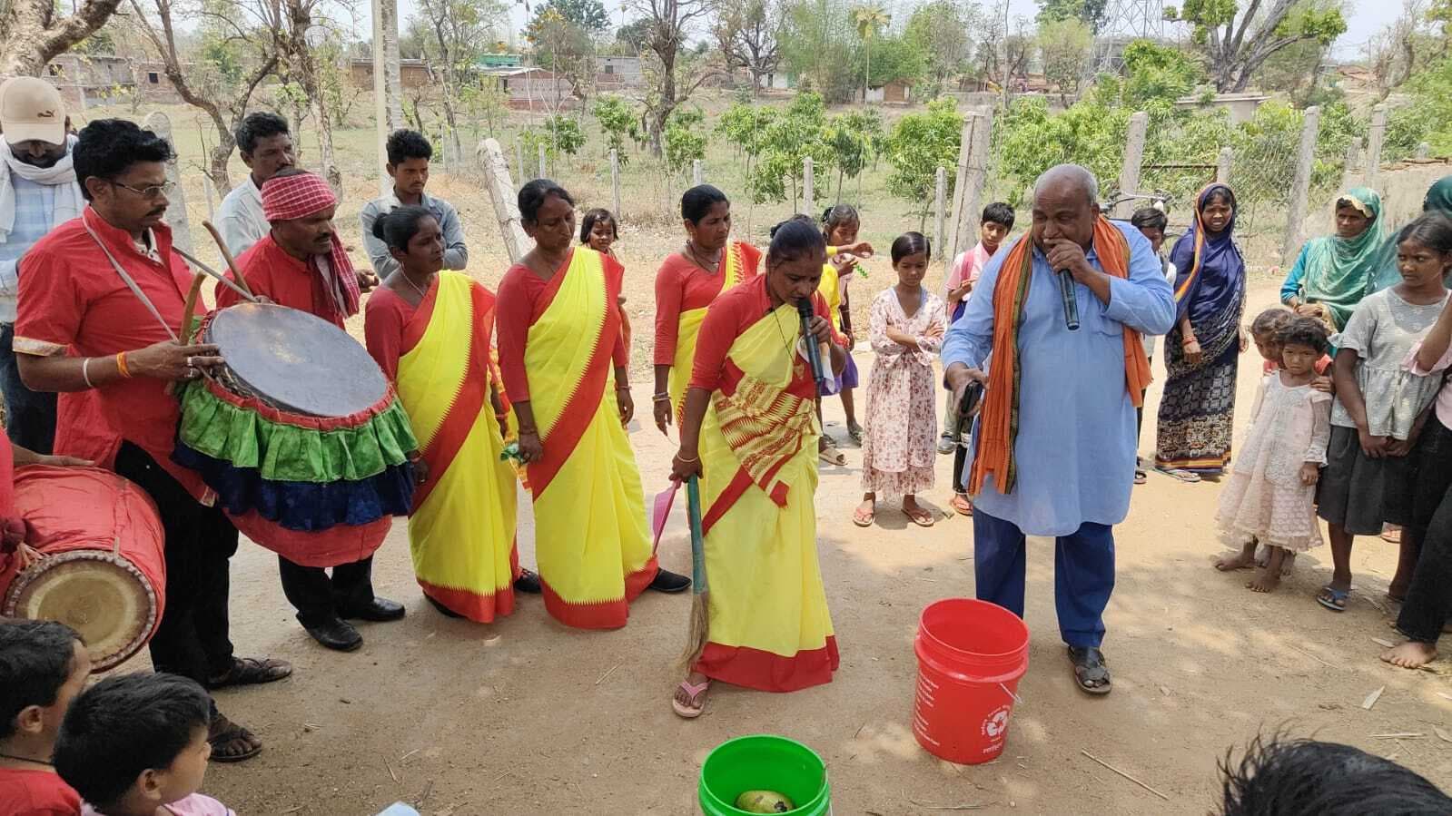 नुक्कड़ नाटक के जरिये दिया स्वच्छता का संदेश