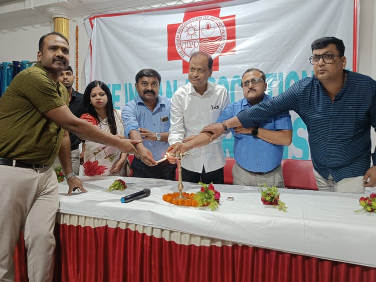 Motihari: फिजियोथेरेपी को मिली पहचान, नाम के आगे डॉ लगाने का मिला अधिकार