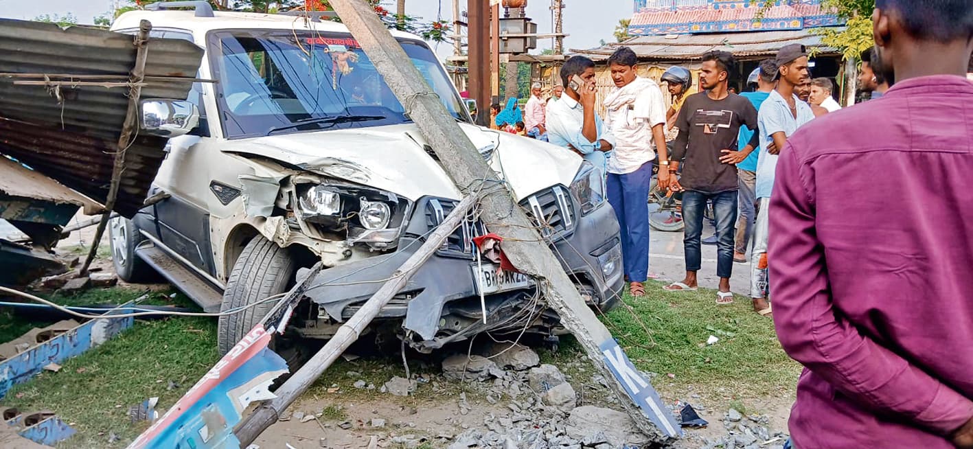 प्रखंड शिक्षा पदाधिकारी का बोर्ड लगी स्काॅर्पियो ने युवक को कुचला, मौत
