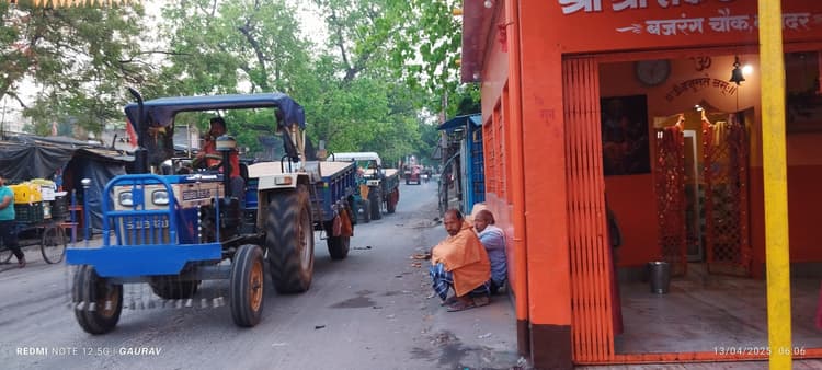 Giridih News :बगोदर क्षेत्र होकर विष्णुगढ़ में हो रही बालू डंपिंग