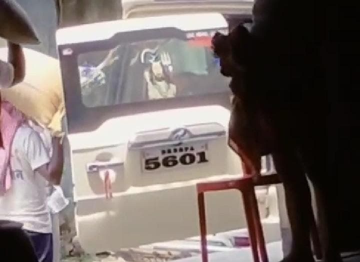 Samastipur News:सरकारी गोदाम से स्कॉर्पियो पर अनाज की बोरी रखने का वीडियो वायरल