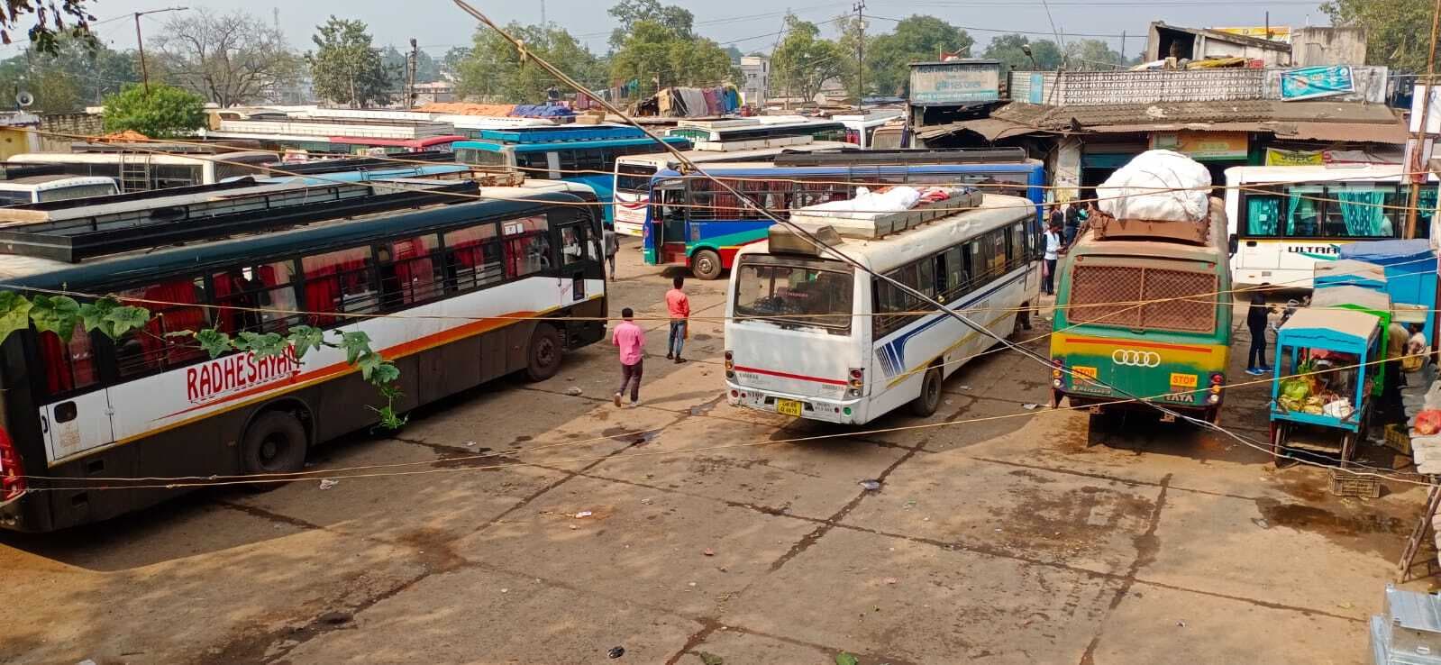 Chaibasa News : तीन साल से बंदोबस्ती ठप, बस पड़ाव से नगर परिषद को करोड़ों का नुकसान