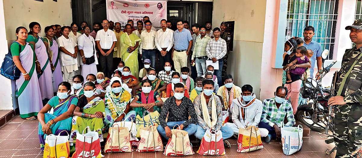 West Singhbhum News : बीमार पड़ने पर झाड़-फूंक नहीं अस्पताल में करायें इलाज : जोबा