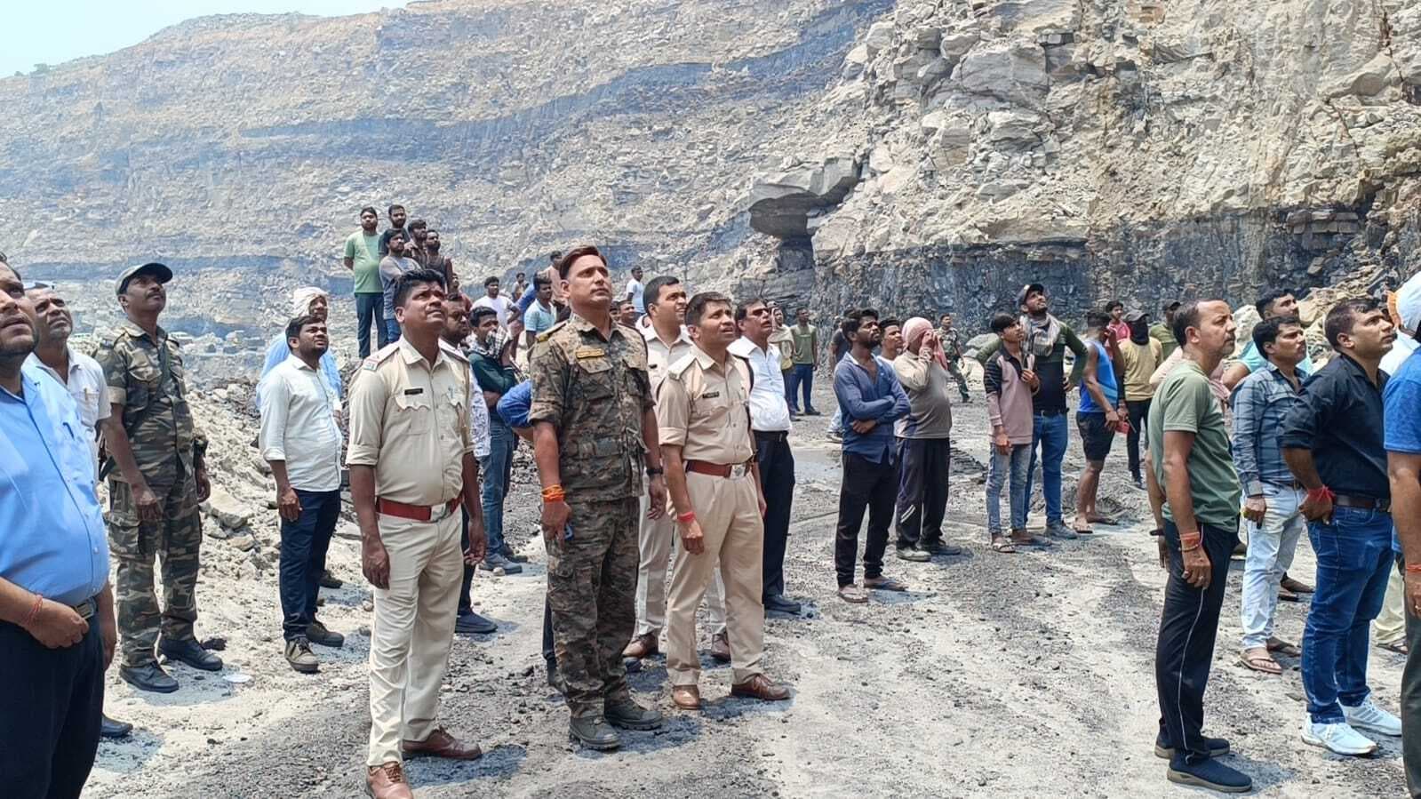 Dhanbad News: बस्ताकोला प्रोजेक्ट के पास मिला अज्ञात का शव, हत्या की आशंका