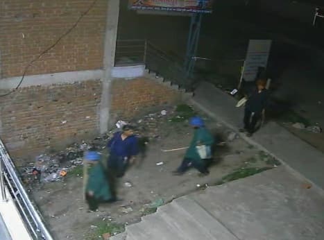 Dhanbad News : बलियापुर में सीसीटीवी फुटेज में दिखे आधा दर्जन संदिग्ध, कोई कह रहा अपराधी हैं, तो कोई कह रहा आतंकी