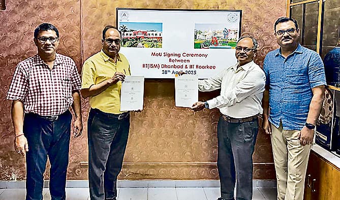 Dhanbad News : आइआइटी रुड़की के साथ ज्वाइंट पीएचडी प्रोग्राम शुरू करेगा आइआइटी आइएसएम
