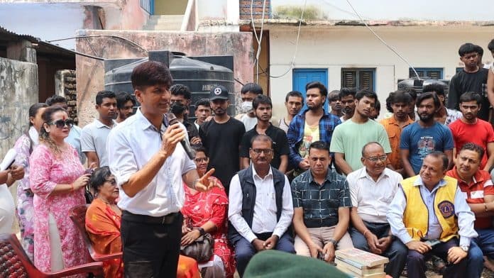 Motihari: बाल सुधार गृह में सौंपा गया पंखा