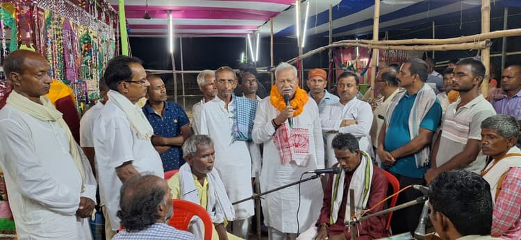 कलश स्थापना के साथ तीन दिवसीय रामधुनी महायज्ञ सह रासलीला शुरू